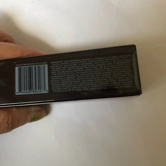 Marc Jacobs Cafe Extra Shot concealer and foundation 490 DEEP - Picture 3 of 3